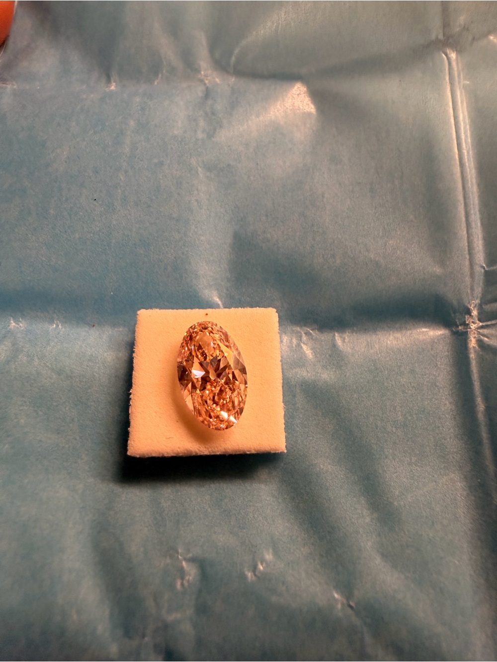 3.02 ctw oval, brilliant IGA certified lab grown diamond fancy Vivid pink VS2